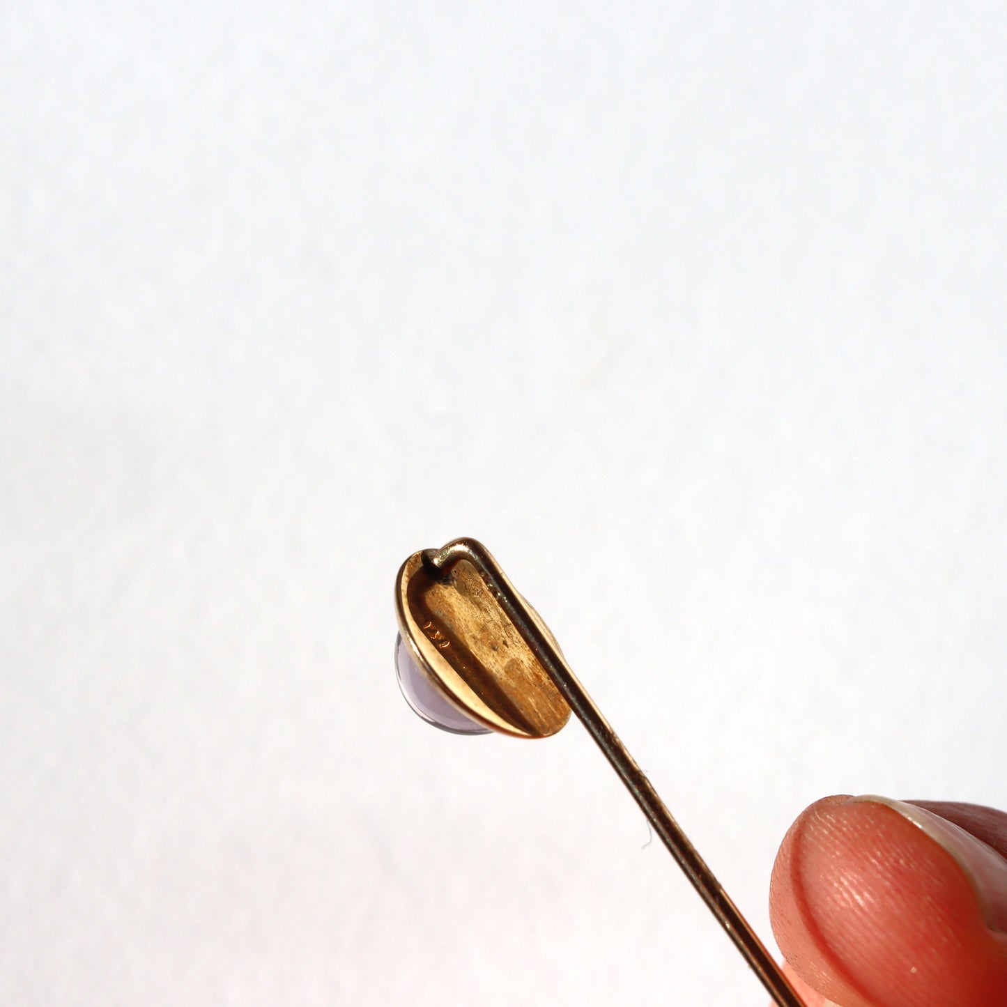 Art Deco 14k Yellow Gold Cabochon Amethyst Quartz Stick Cravat Pin