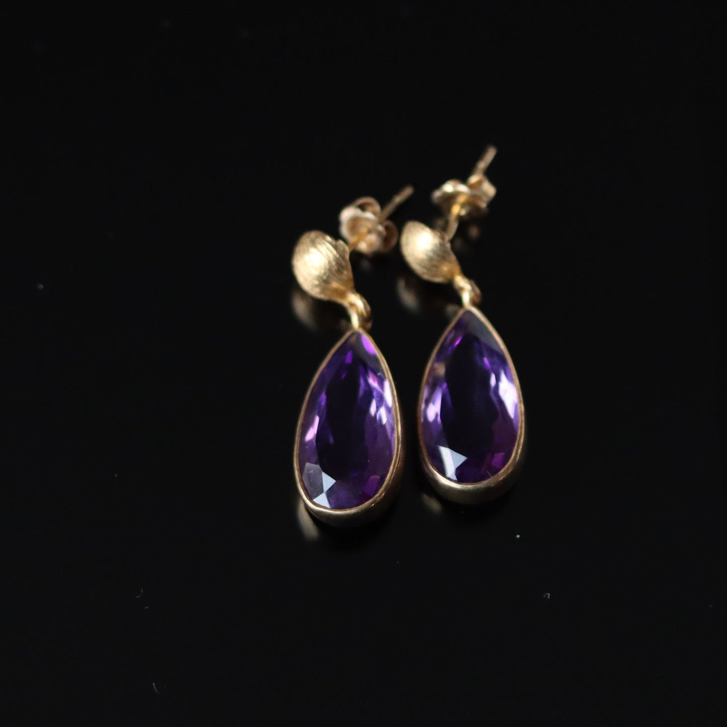 Mid Century 14k Yellow Gold 10ct Amethyst Pear Drop Pendant Earrings