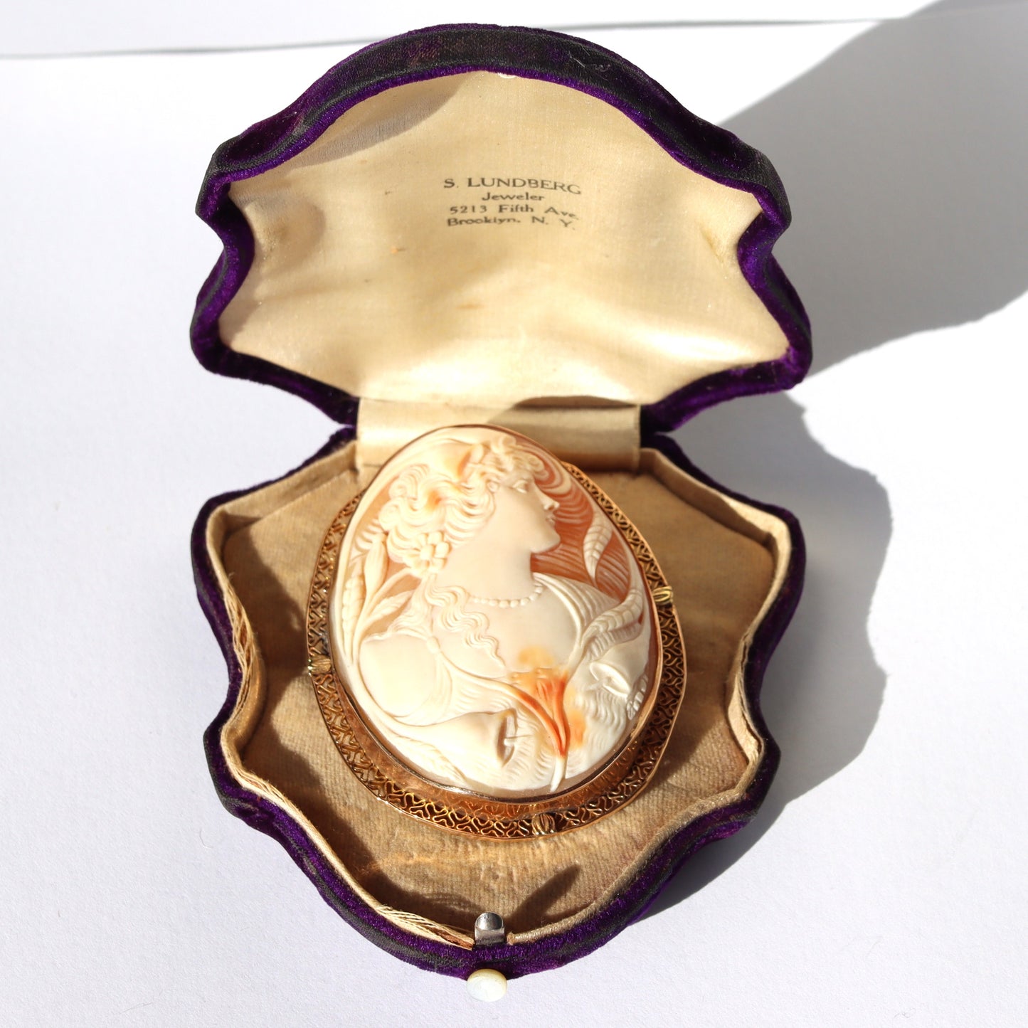 Oversize Art Nouveau 14k Gold Three Color Level Lily Flora Cameo Pendant Brooch