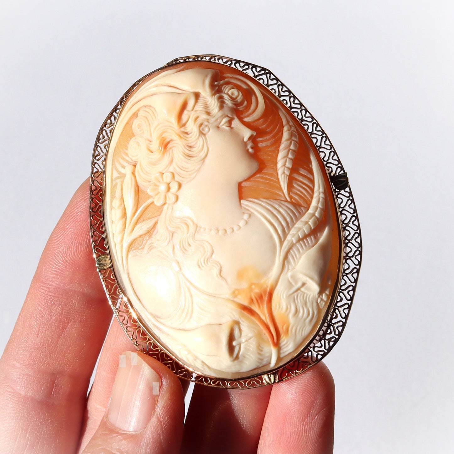 Oversize Art Nouveau 14k Gold Three Color Level Lily Flora Cameo Pendant Brooch