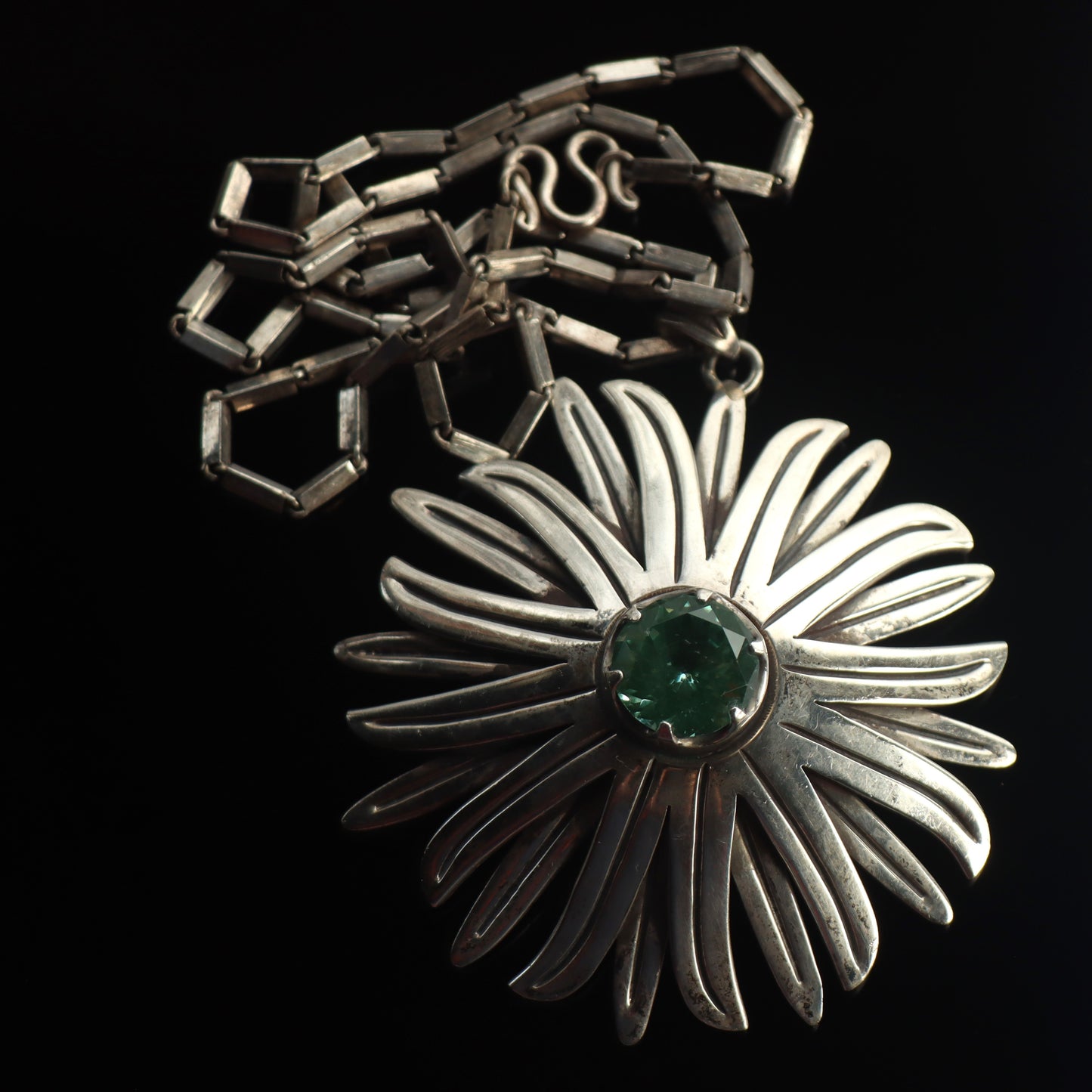 TAXCO Art Deco c1940 Sterling Flower Pendant Color Change lab Sapphire Sterling Baht Chain