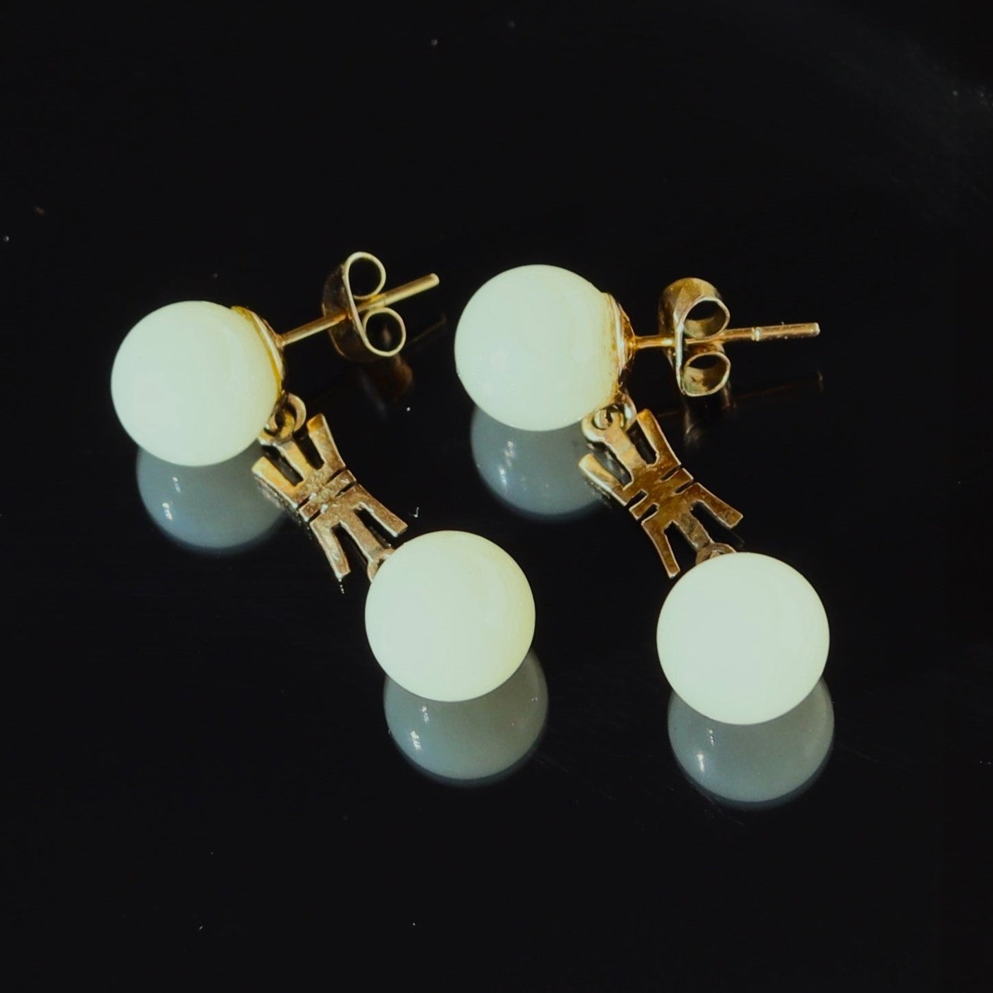 Vintage Hong Kong 14k Gold Celedon Green Jade Long Life Pendant Earrings