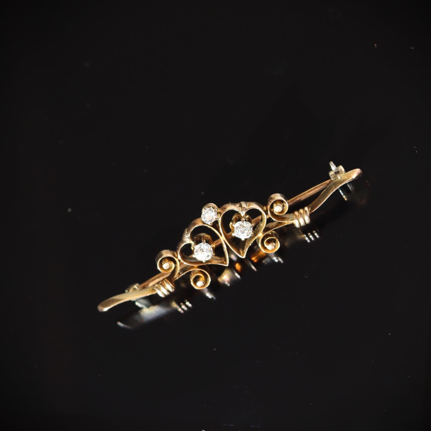 Edwardian Two Heart Love 10-14k Gold c1910-20 Diamond Bar Brooch