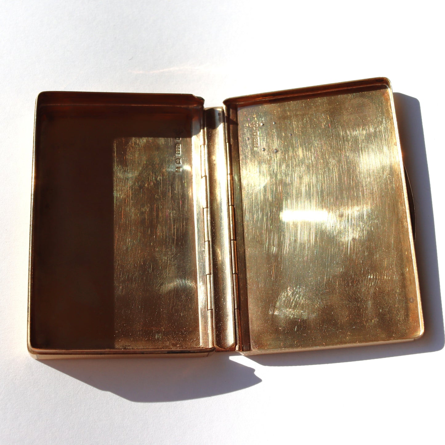 British Art Deco 1912 9ct Gold Engine Turned Snuff Box maker: G. Edward & Son Glasgow
