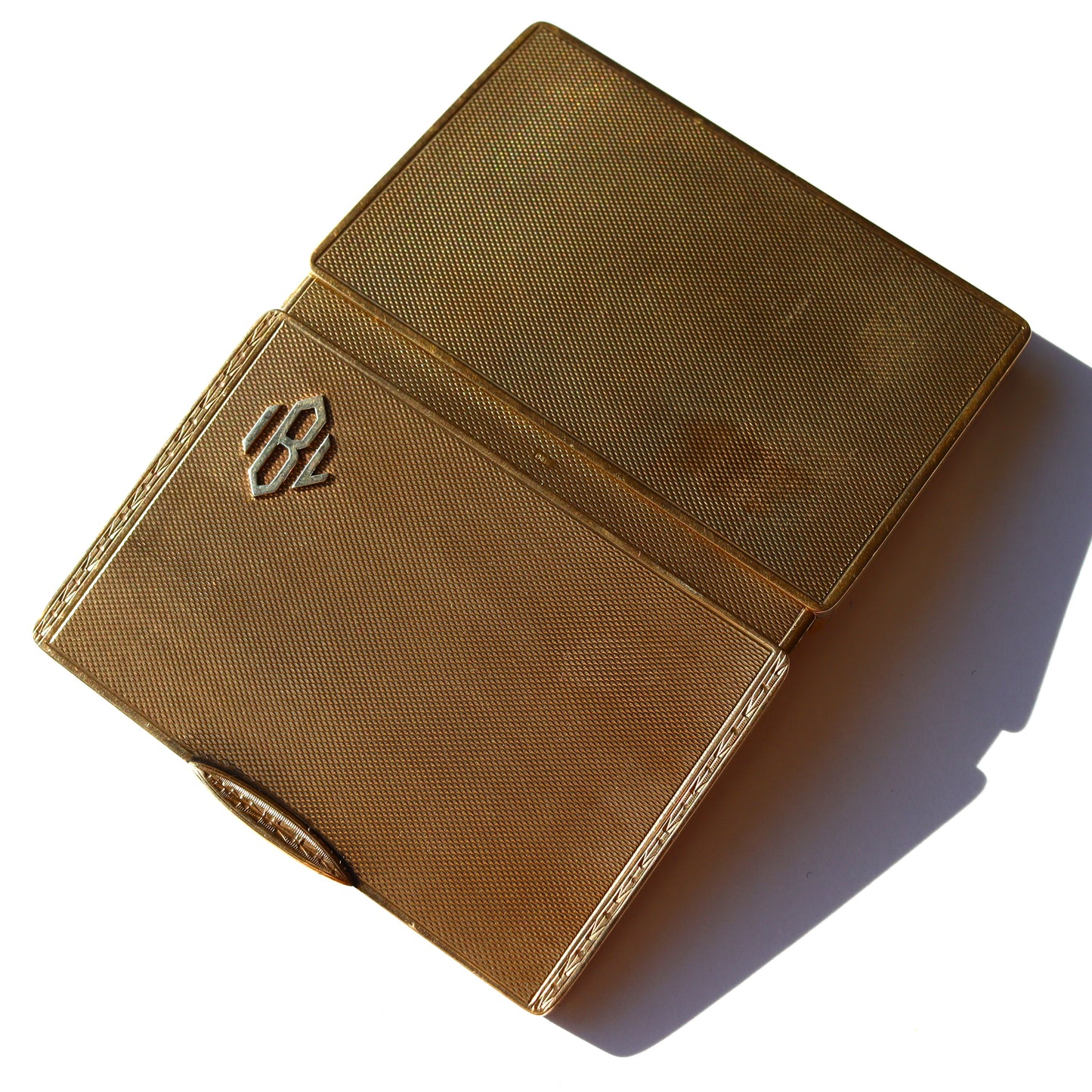 British Art Deco 1912 9ct Gold Engine Turned Snuff Box maker: G. Edward & Son Glasgow