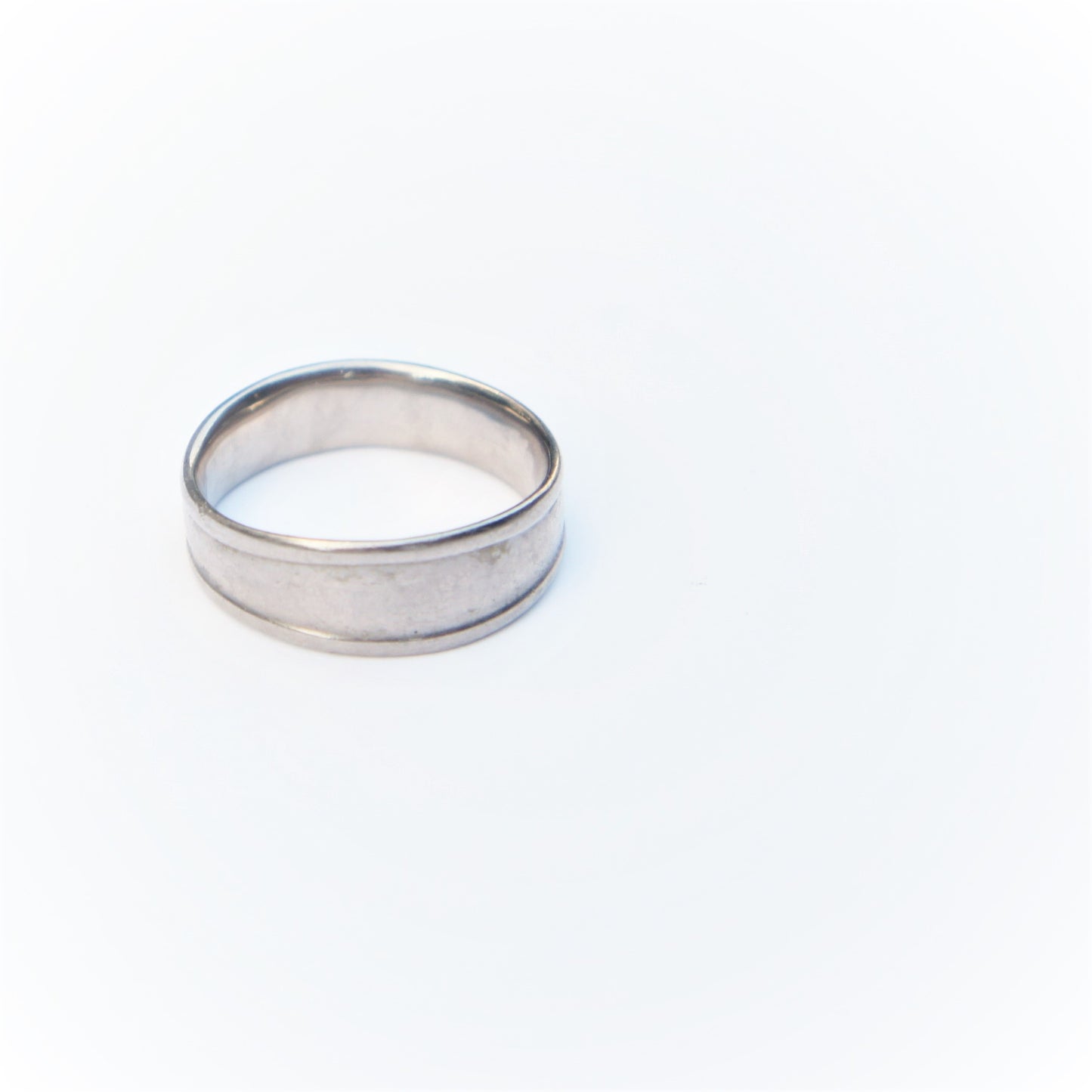 Estate Studio Artisan Contemporary 18k White Gold Itali Lambertini Ring Band sz