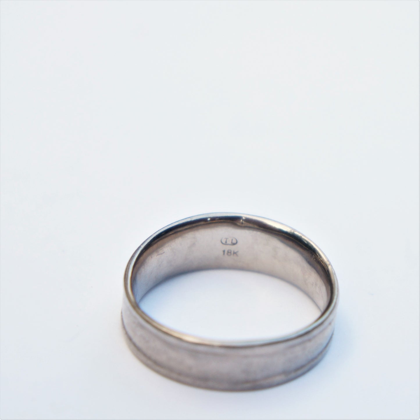 Estate Studio Artisan Contemporary 18k White Gold Itali Lambertini Ring Band sz