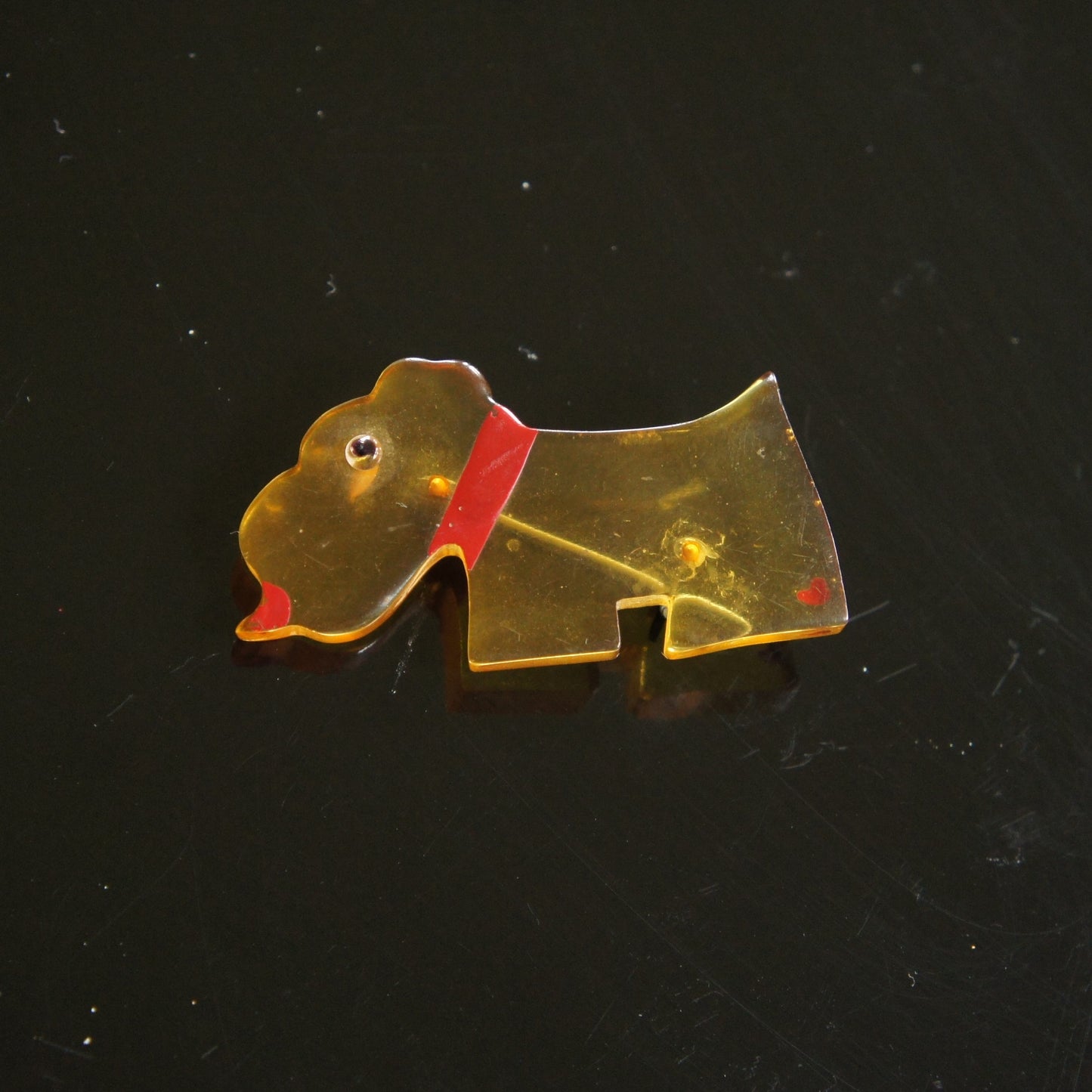 Art Deco Apple Juice Bakelite Scotty Westie Dog Brooch Pin Hand Painted c1930