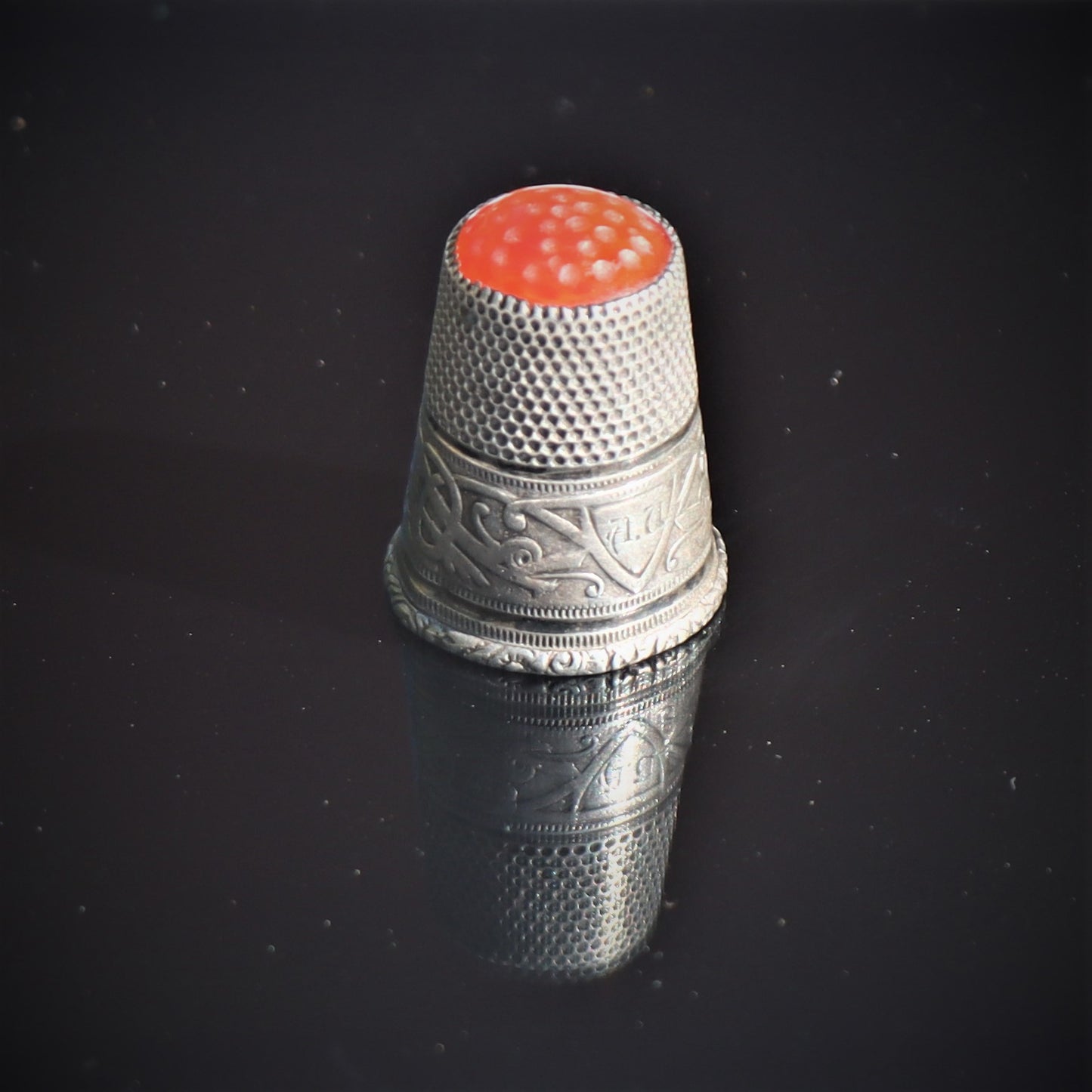 Vintage Scandinavian Celtic Knot Dragon Motif Carnelian Jansen Prydz Silver Thimble
