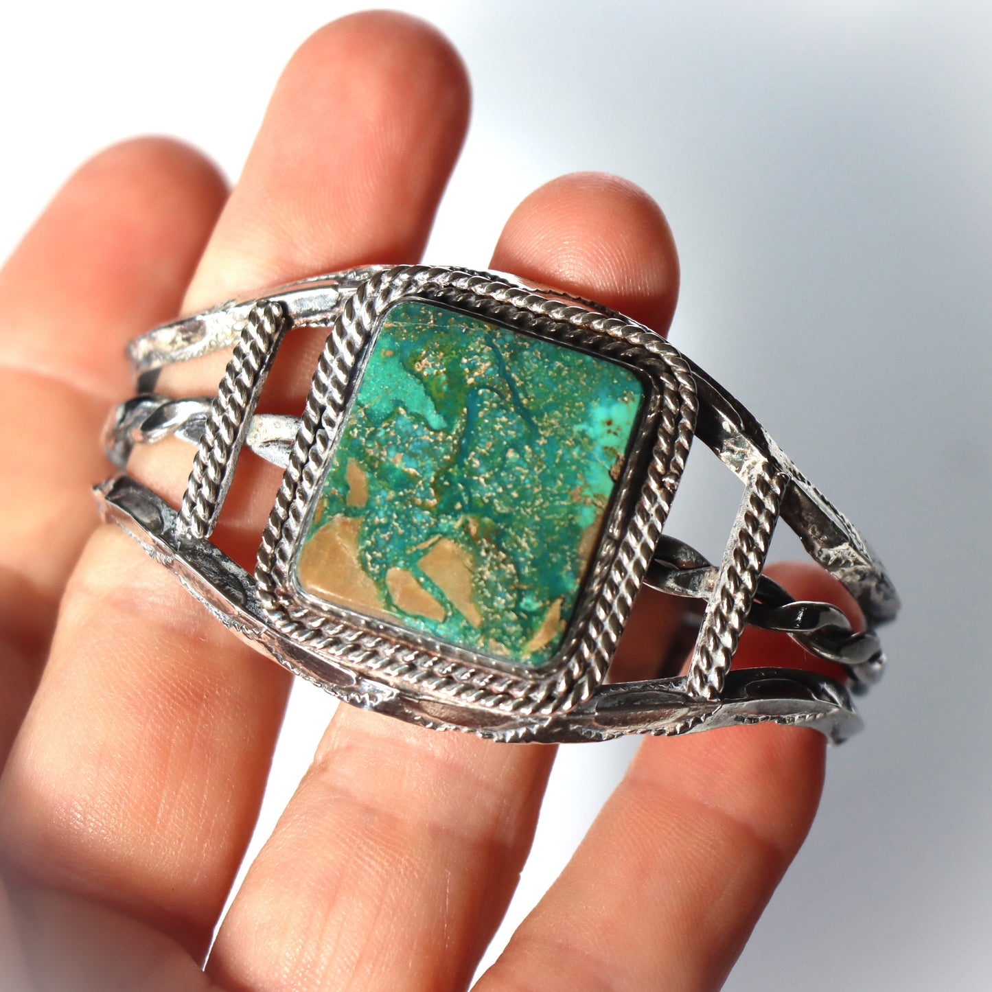 Gorgeous Vintage Navajo Sterling Silver Sand Cast Twist Turquoise Cuff Bracelet