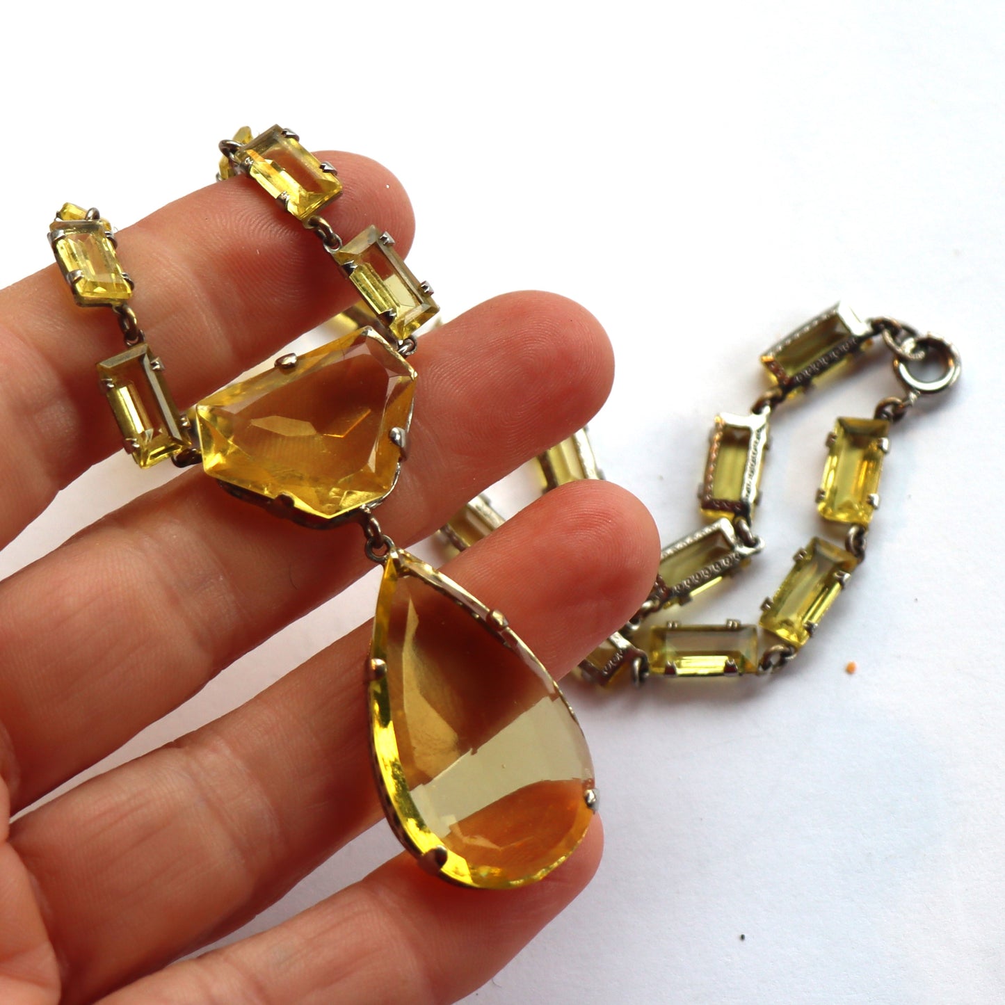 Art Deco Czechoslovakian Rhodium Plate Uranium Vaseline Glass Necklace c1930