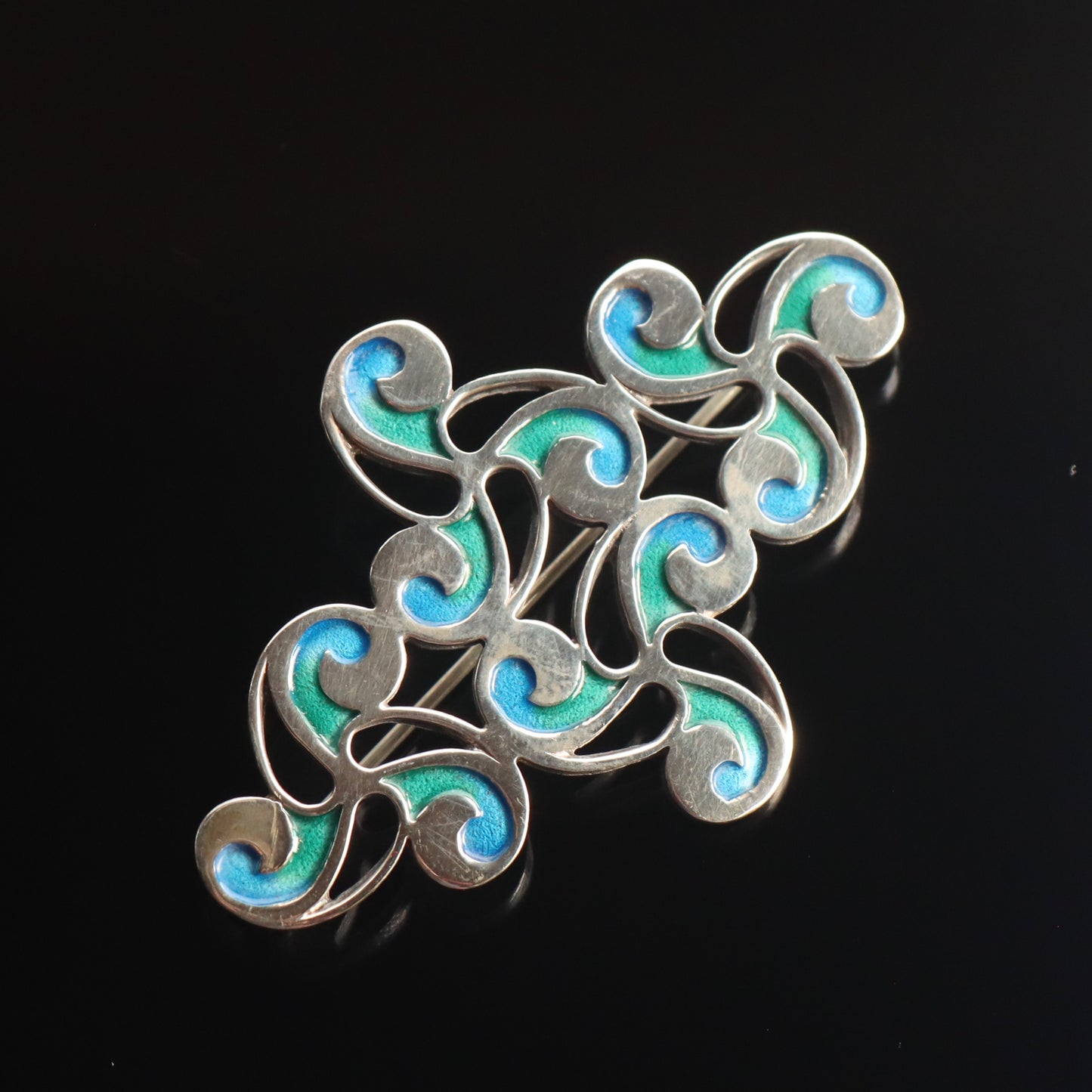 Vintage Ola M Gorie Edinburgh Scotland Sterling Silver Enamel Brooch c1980