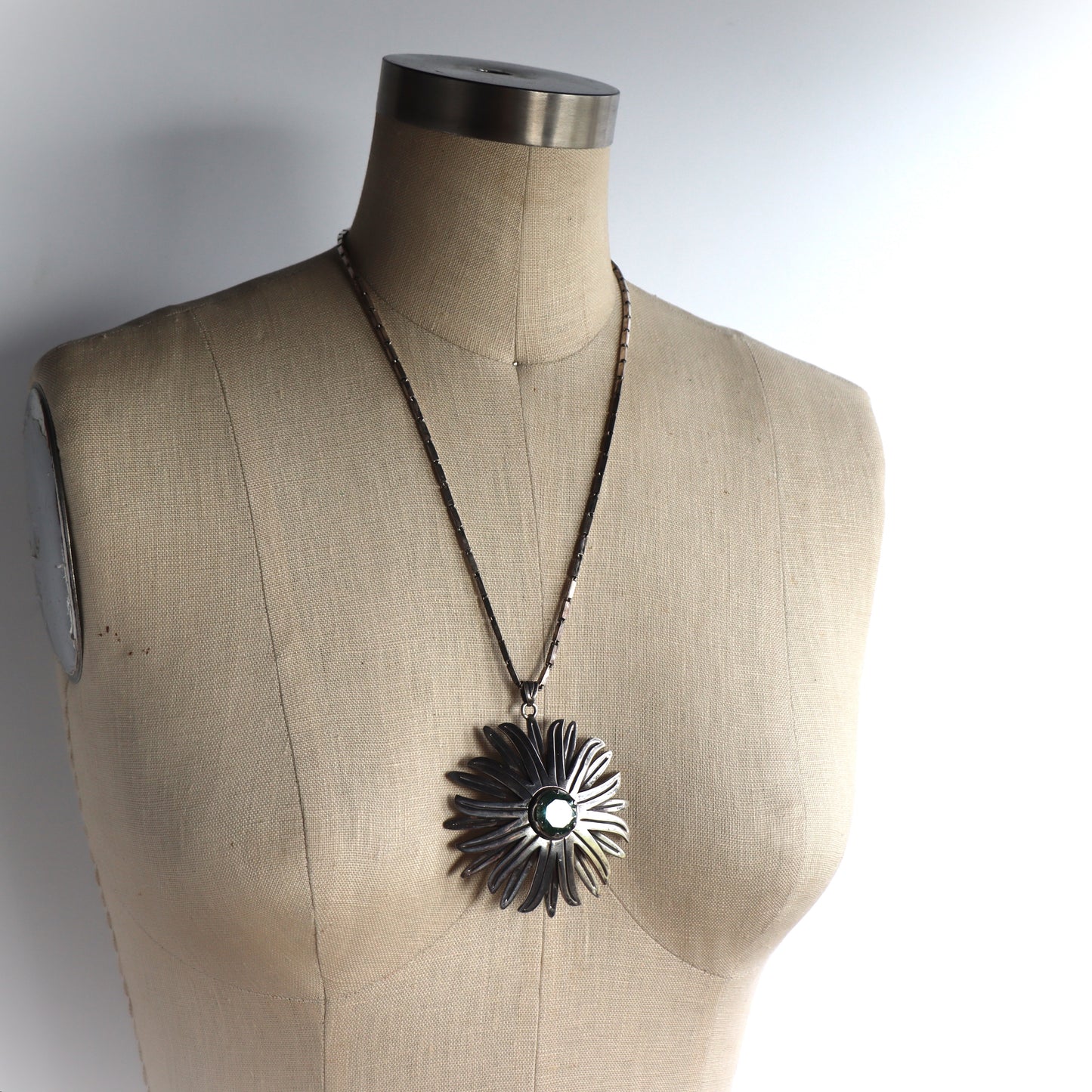 TAXCO Art Deco c1940 Sterling Flower Pendant Color Change lab Sapphire Sterling Baht Chain