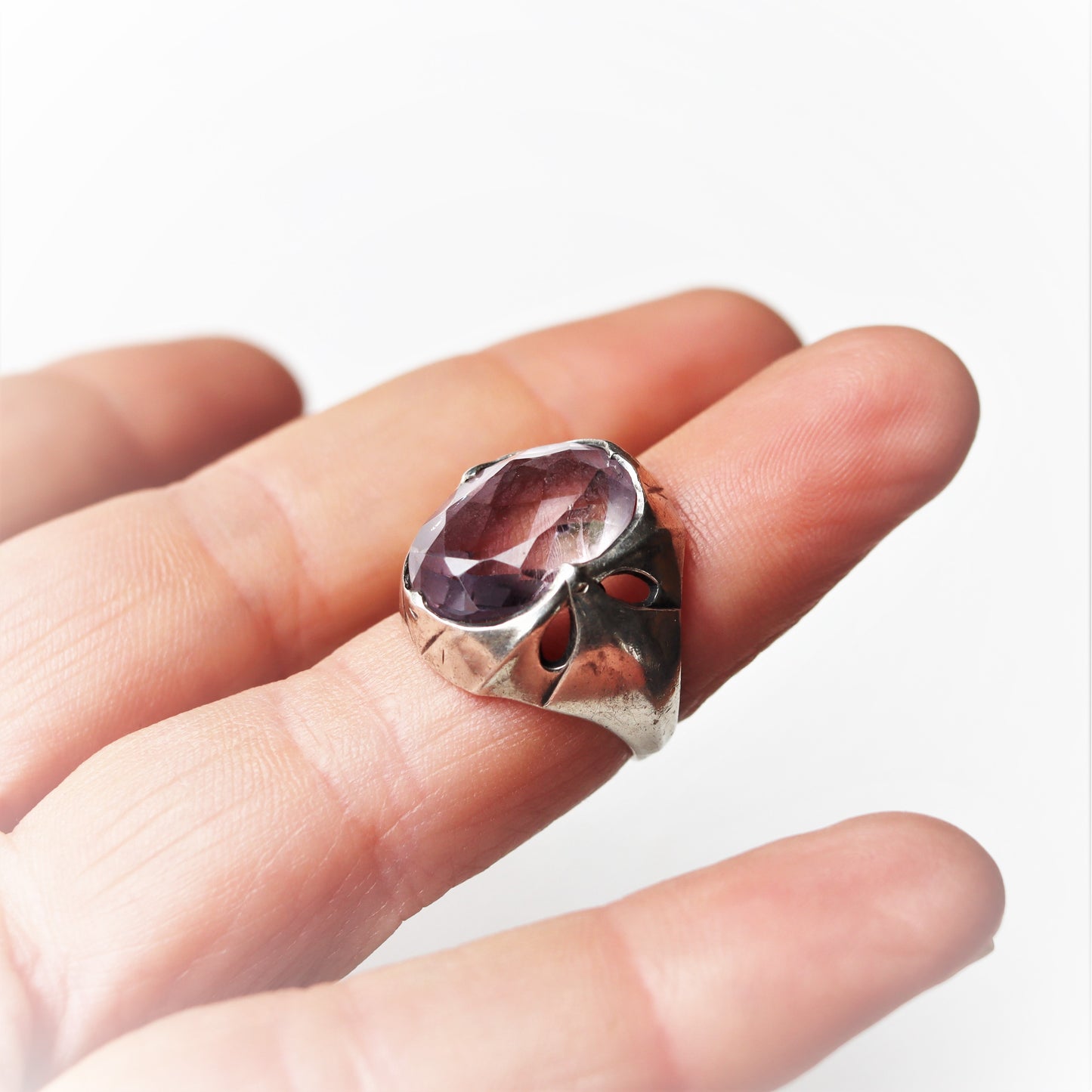 Vintage Art Deco Linen Fold Sterling Silver 9ct oval Amethyst Cocktail Ring sz 5.25