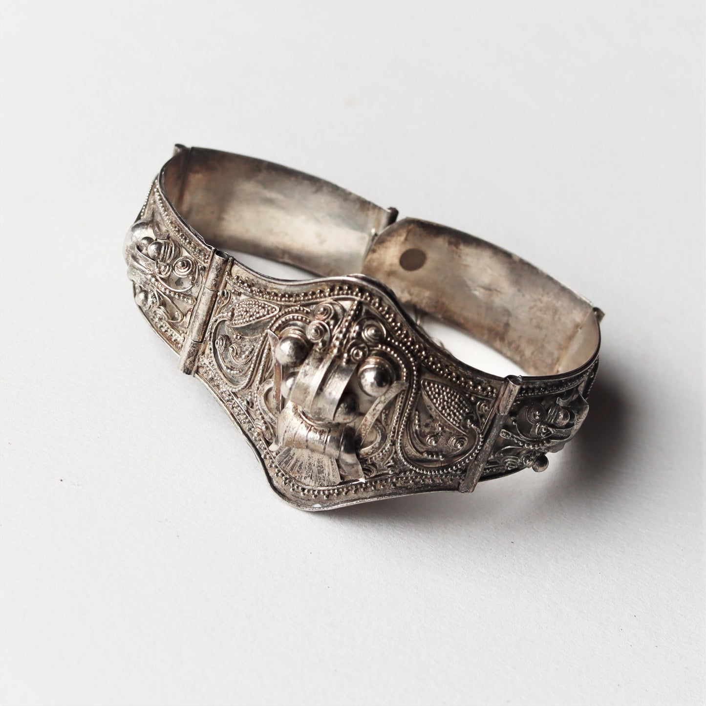 Vintage Bali Java Indonesian Sura Sterling Silver Filigree Dragon Cuff Bracelet