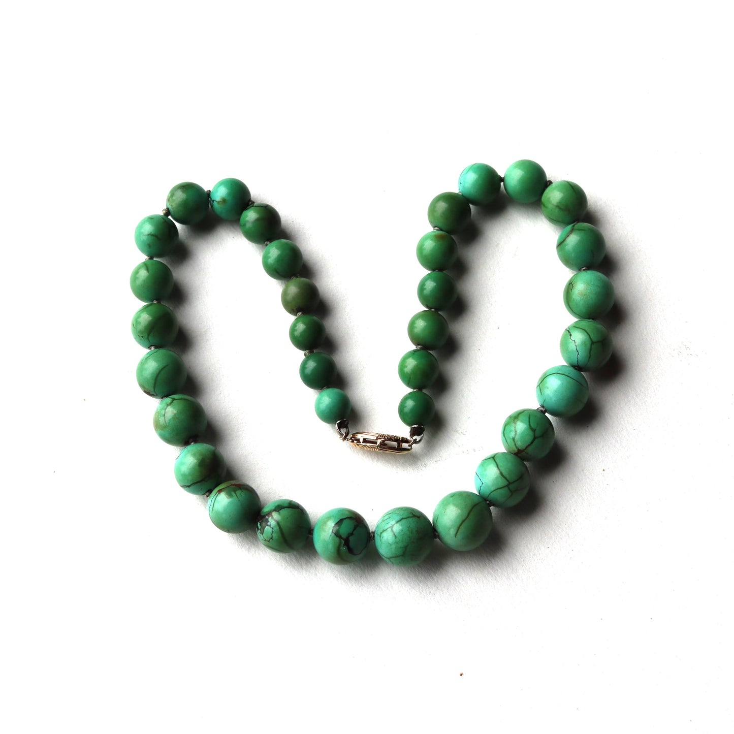 Vintage Art Deco 14k Gold Graduated Chinese Apple Green Turquoise Bead Necklace