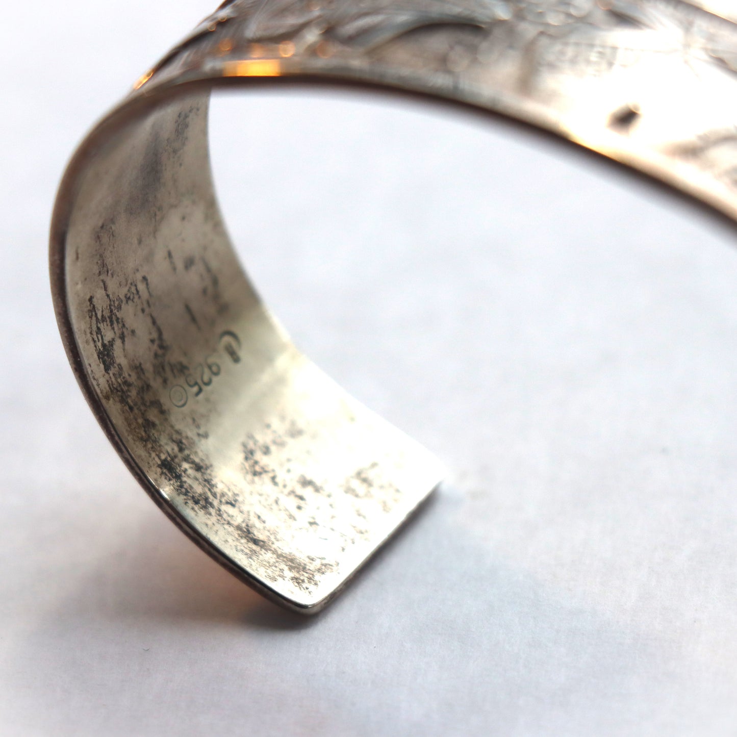 Vintage Signed Roderick Tenorio Navajo Sterling Silver Bear Fetish Motif Storyteller Cuff Bracelet