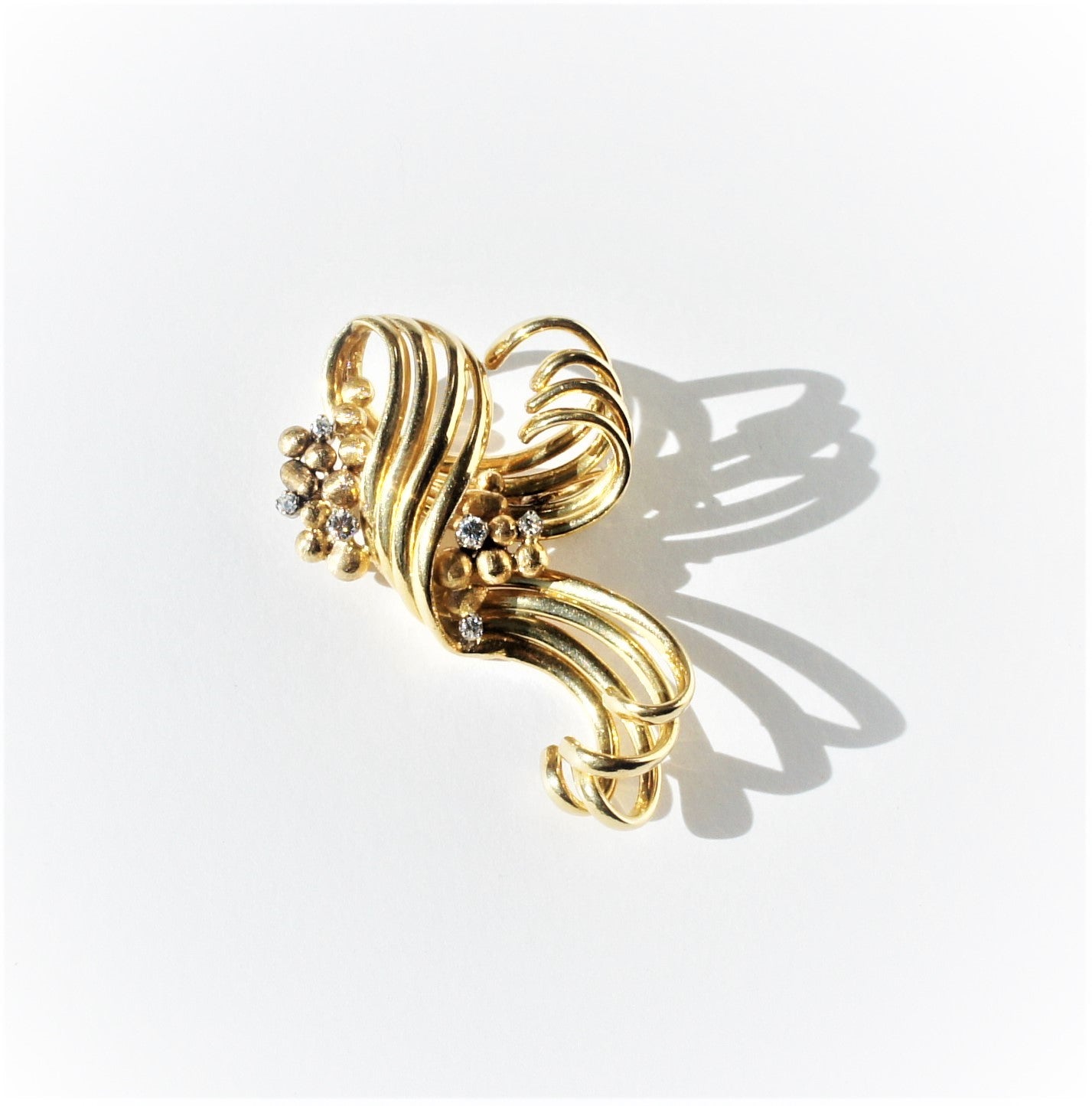 Art Deco 14k Gold Continental Diamond Ribbon Scroll Coat Brooch c1930 26gr