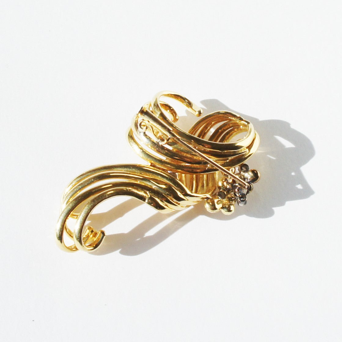 Art Deco 14k Gold Continental Diamond Ribbon Scroll Coat Brooch c1930 26gr