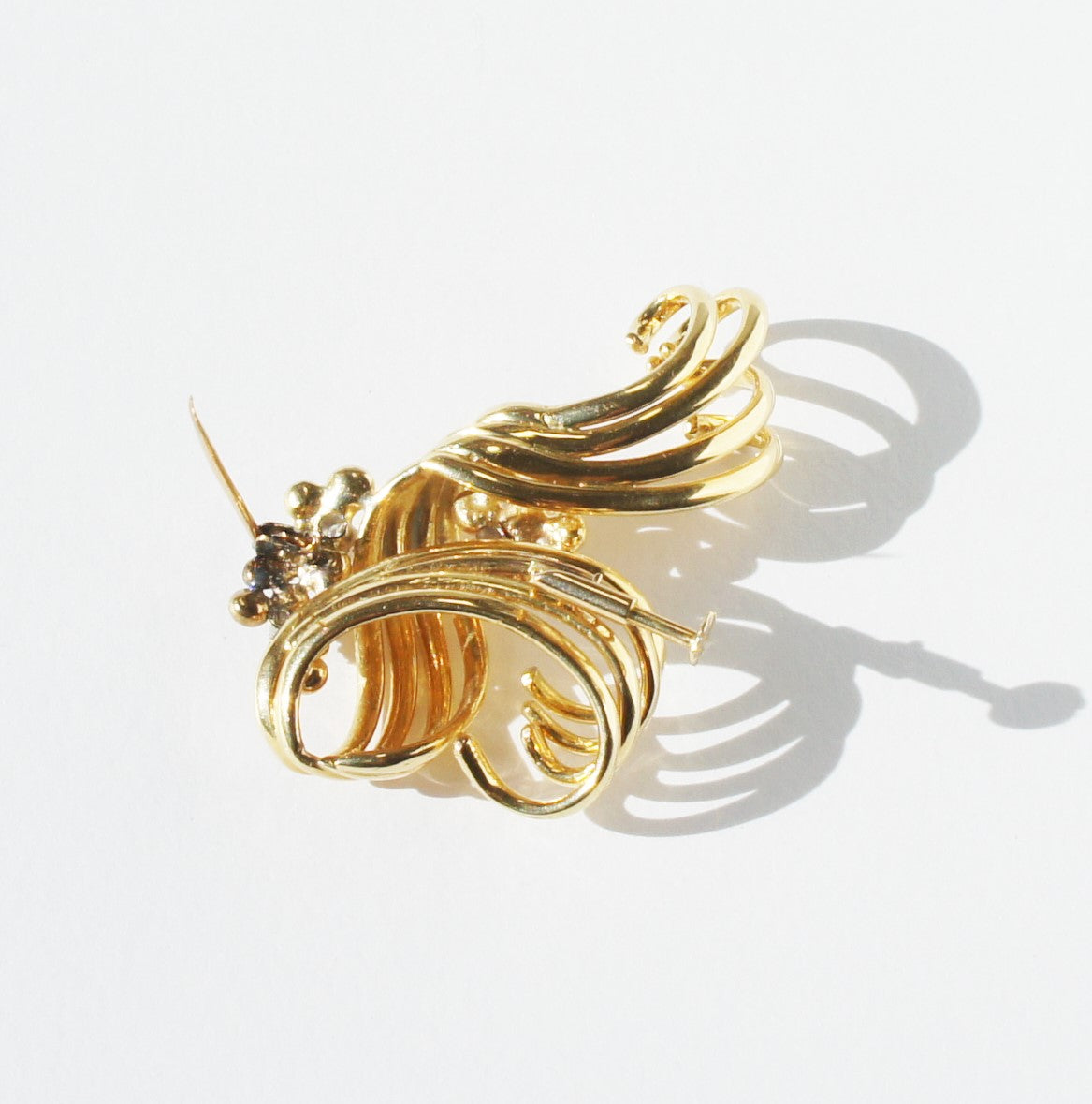 Art Deco 14k Gold Continental Diamond Ribbon Scroll Coat Brooch c1930 26gr
