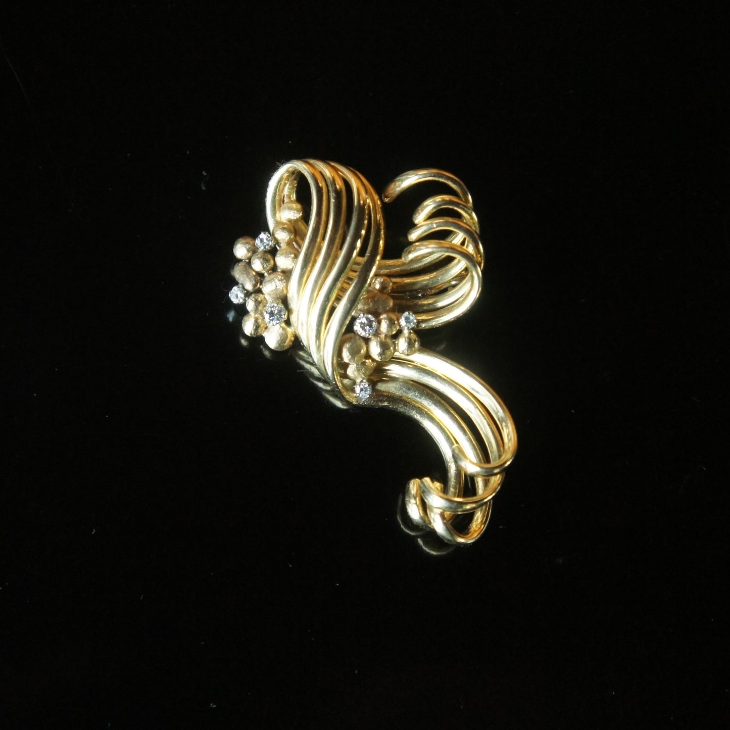 Art Deco 14k Gold Continental Diamond Ribbon Scroll Coat Brooch c1930 26gr