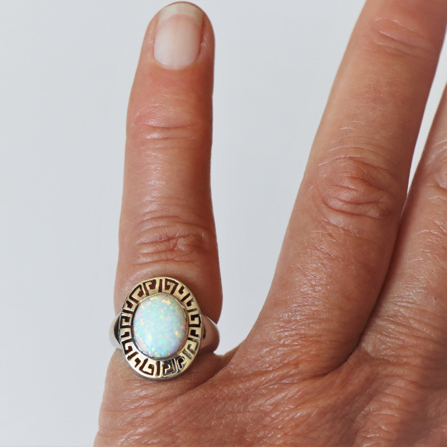 Vintage 14k White Gold 2ct White Cabochon Opal Pinky Signet Ring sz6
