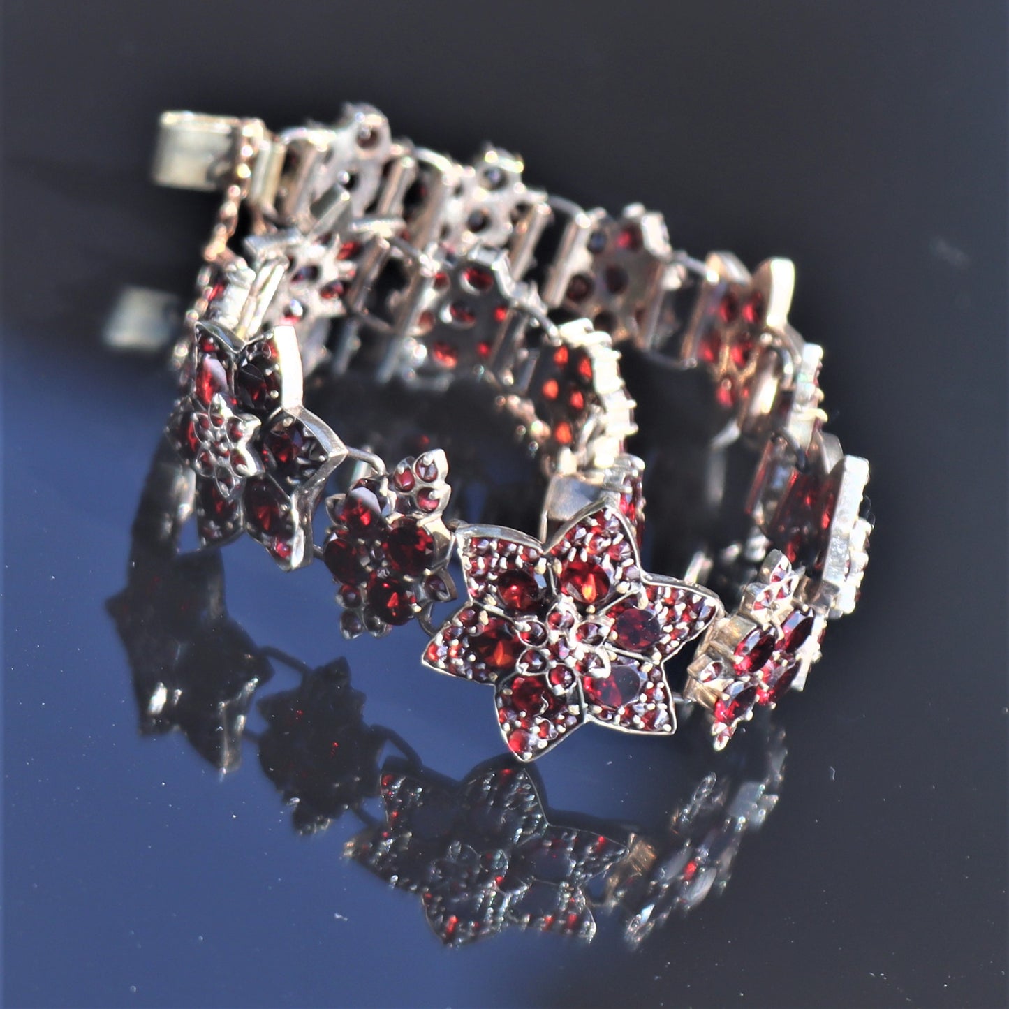 Victorian Czechoslovakian Bohemian Garnet Starburst Link Bracelet c1890
