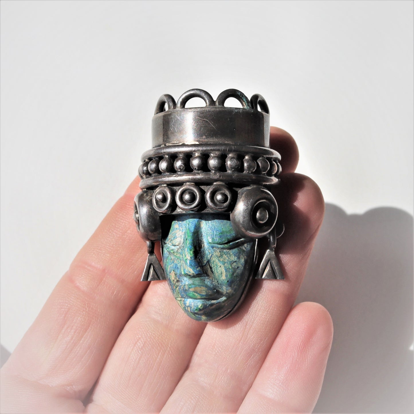 Fabulous Los Ballesteros Mexican Sterling Silver Green Calcite ? Mask God Warrior Pendant Brooch