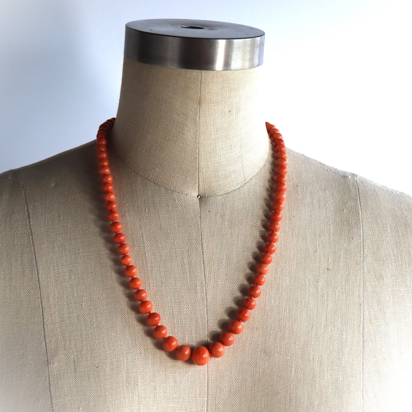 Vintage Graduated Salmon Coral Bead Necklace c1950