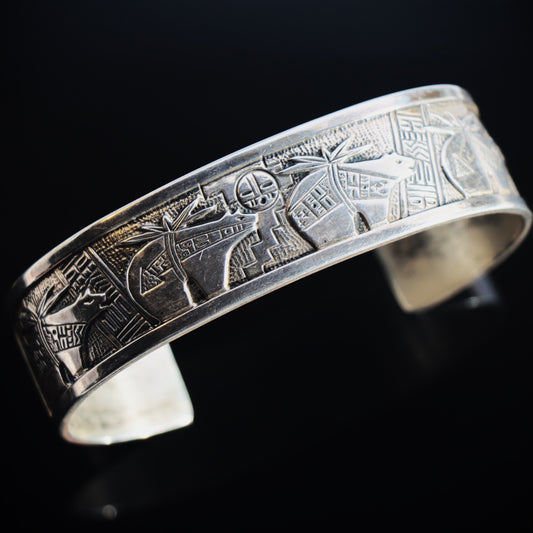 Vintage Signed Roderick Tenorio Navajo Sterling Silver Bear Fetish Motif Storyteller Cuff Bracelet